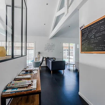 別荘 La Sirelis Piscine Et