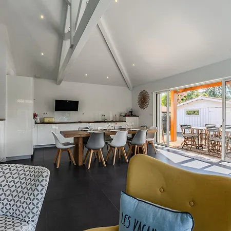 別荘 La Sirelis Piscine Et