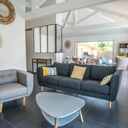 Holiday home La Sirelis Piscine Et