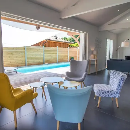 La Sirelis Piscine Et Holiday home