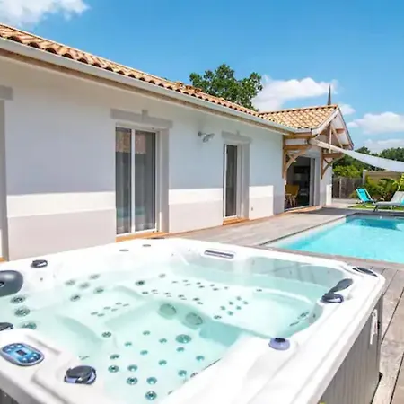 Holiday home La Sirelis Piscine Et