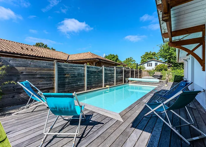 La Sirelis Piscine Et Hébergement de vacances
