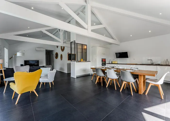 Nyaraló La Sirelis Piscine Et